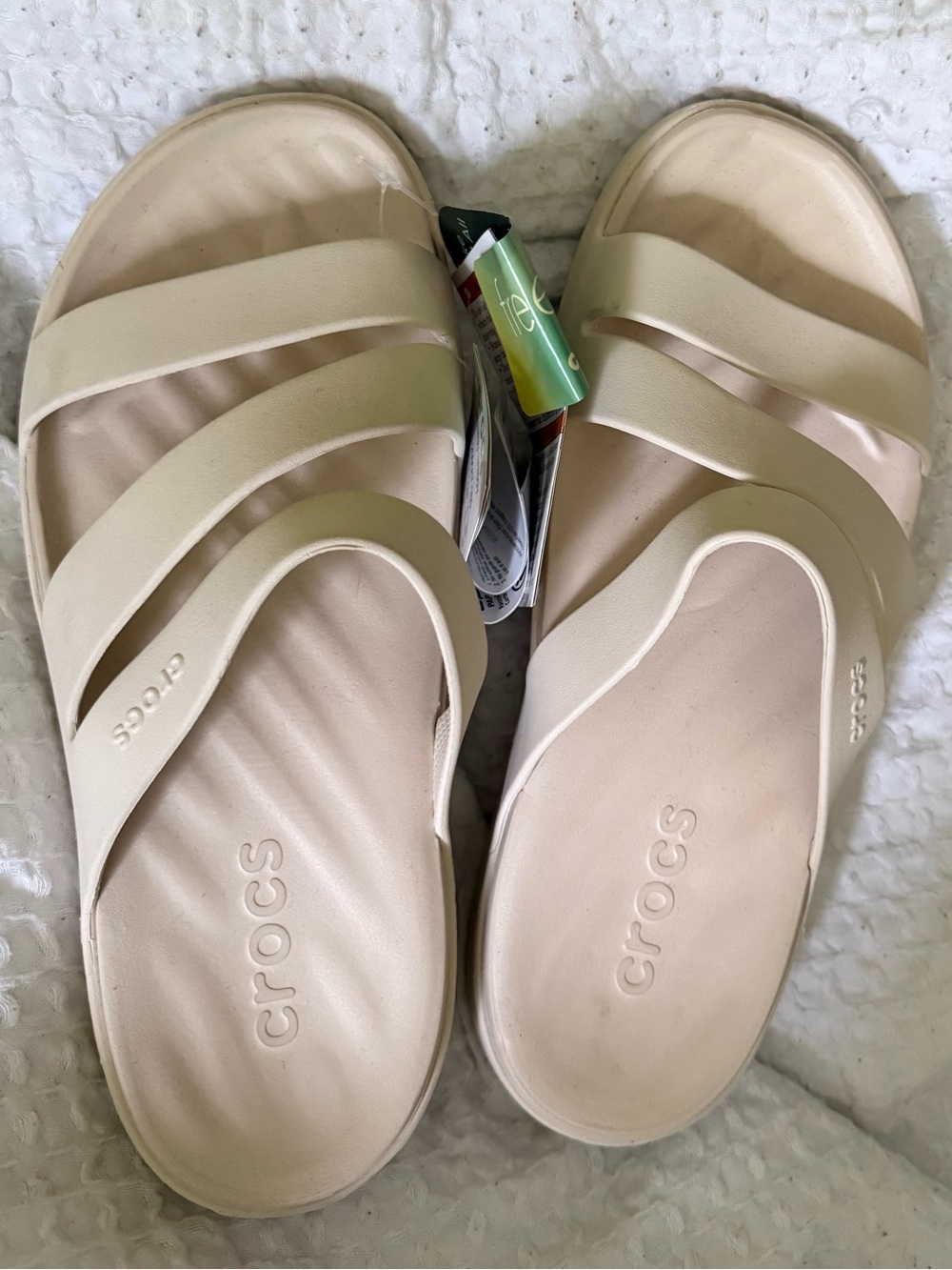 NWT CROCS Women’s Strappy Slides in Light Beige SIZE 7